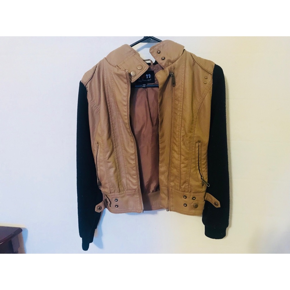 Lightweight Jacket - Picture 3 of 3